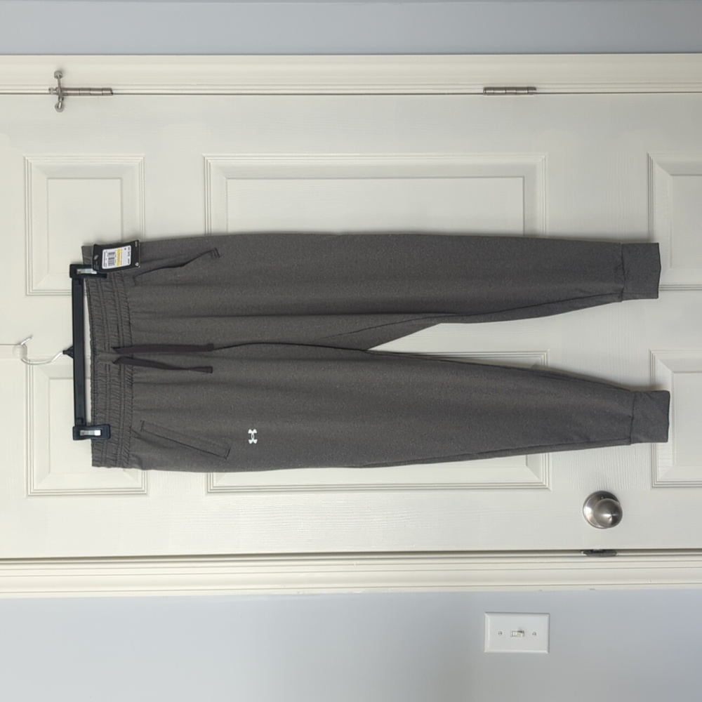 Under Armour lightweight pants- M